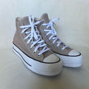 tan platform converse